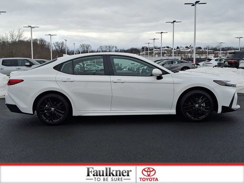 Certified 2025 Toyota Camry SE image 7