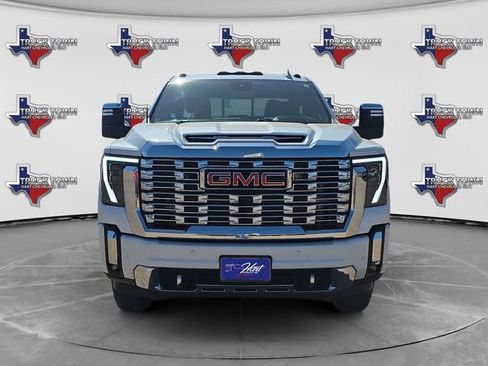 Used 2024 GMC Sierra 3500 Denali AWD/4WD image 8