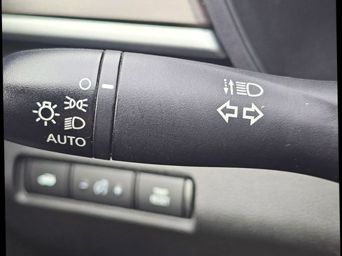 Used 2024 Nissan Altima 2.5 SV image 21