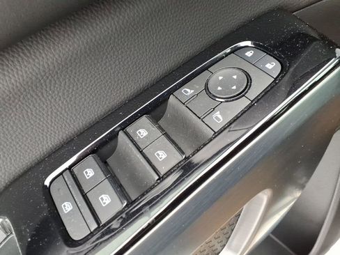 New 2026 Nissan Pathfinder SL image 17