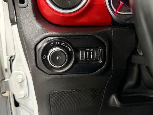 Used 2020 Jeep Wrangler Unlimited Rubicon image 15