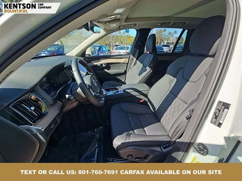 Used 2025 Volvo XC90 B5 Plus image 9