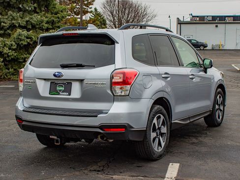 Used 2017 Subaru Forester 2.5i Premium w/ All-Weather Package image 8