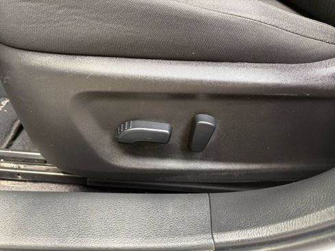 Used 2025 Nissan Altima 2.5 SV FWD image 22