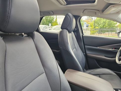 Used 2022 MAZDA CX-30 AWD 2.5 S w/ Premium Package image 12