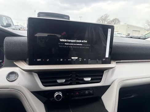 New 2026 Ford Explorer Active w/ Active Comfort Package image 12