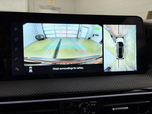 Used 2025 Nissan Kicks SR AWD/4WD image 51