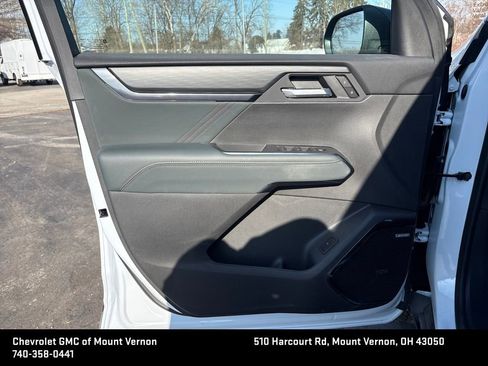 New 2026 GMC Acadia AT4 w/ LPO, Floor Liner Package image 11
