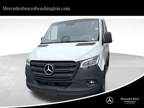 Used 2025 Mercedes-Benz Sprinter 2500 image 1