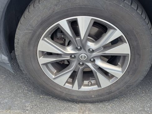 Used 2016 Nissan Murano S AWD/4WD image 13