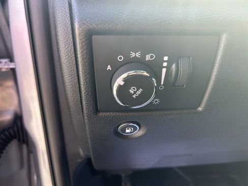 Used 2020 Jeep Grand Cherokee Limited w/ Premium Lighting Group image 18