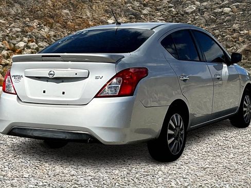 Used 2018 Nissan Versa SV image 2