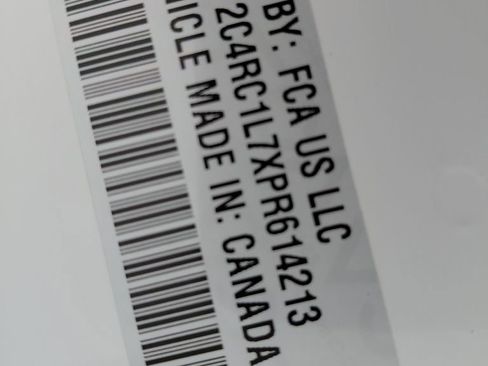 Certified 2023 Chrysler Pacifica Touring-L FWD image 27