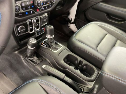 Used 2024 Jeep Wrangler High Altitude image 24