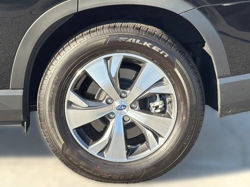 Used 2023 Subaru Ascent Premium w/ Convenience Package image 11