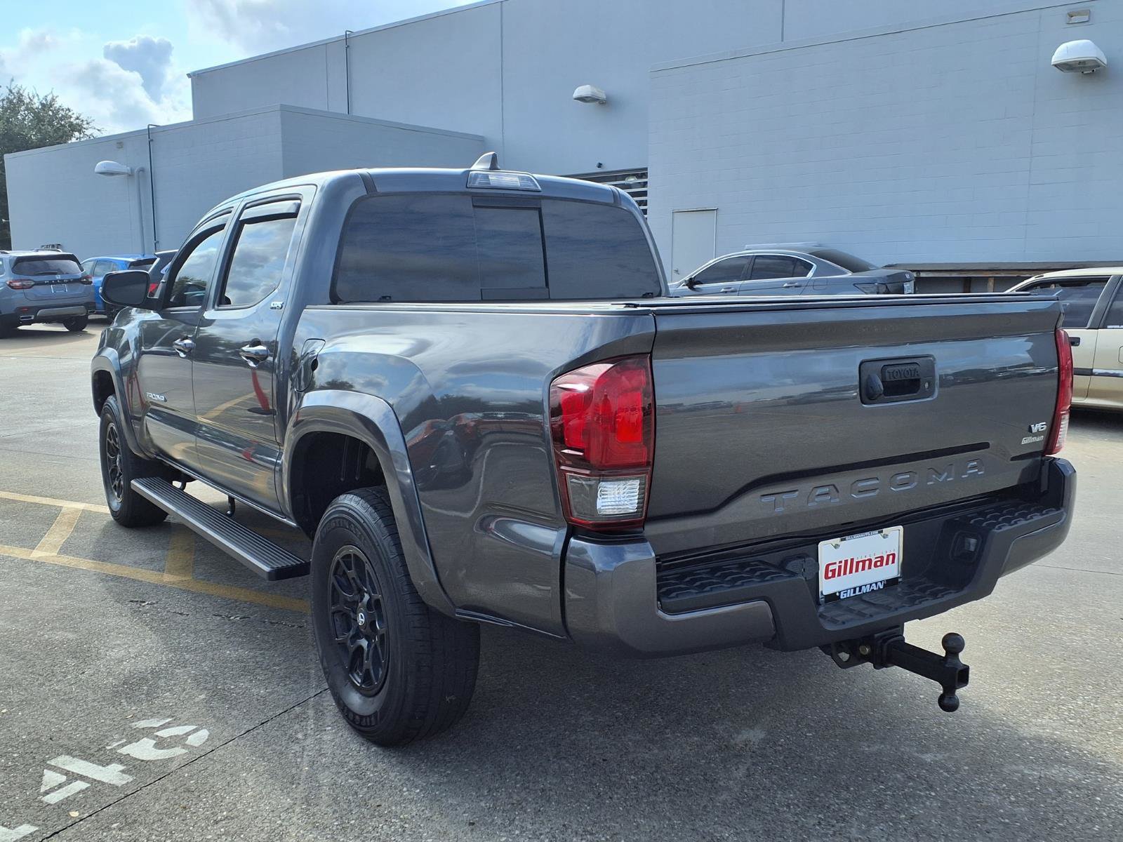 Used 2022 Toyota Tacoma SR5 w/ Technology Package RWD image 3