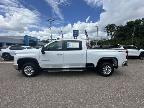 Used 2025 Chevrolet Silverado 2500 LT w/ Convenience Package AWD/4WD image 12
