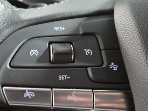 Certified 2024 Cadillac XT4 Premium Luxury image 20