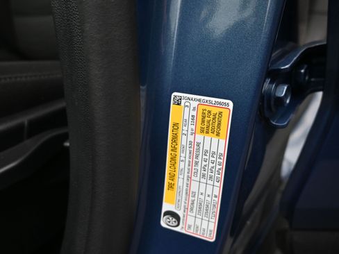 Used 2025 Chevrolet Equinox LT FWD image 17
