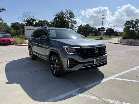 Used 2024 Volkswagen Atlas SEL Premium R-Line AWD/4WD image 7