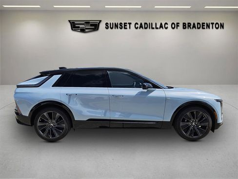 New 2025 Cadillac Lyriq Sport w/ LPO, Floor Liner Package RWD image 8