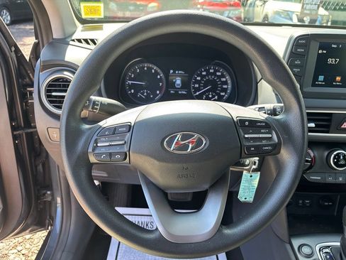 Used 2019 Hyundai Kona SE FWD image 21