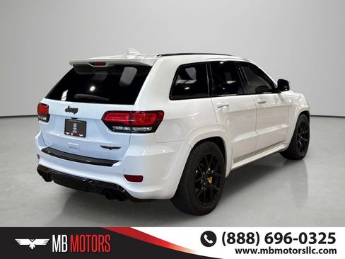 Used 2018 Jeep Grand Cherokee Trackhawk w/ Trailer Tow Group IV AWD/4WD image 4