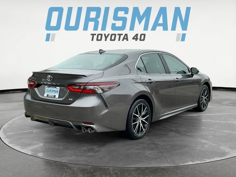 Used 2024 Toyota Camry SE image 7