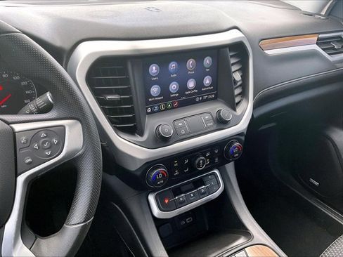 Used 2021 GMC Acadia SLE w/ Driver Convenience Package image 8