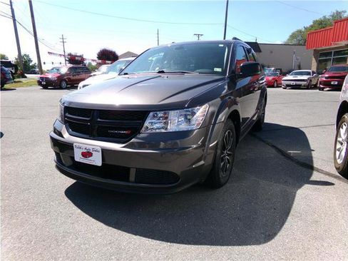 Used 2018 Dodge Journey SE w/ Blacktop Package image 13