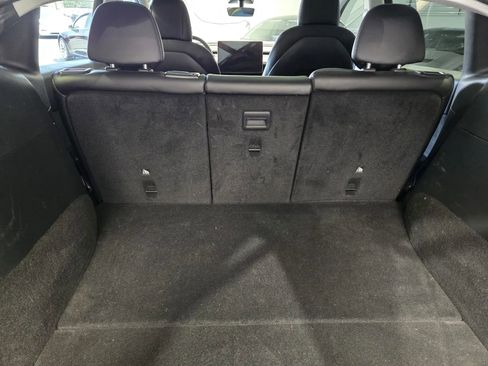 Used 2021 Tesla Model Y Long Range AWD/4WD image 10