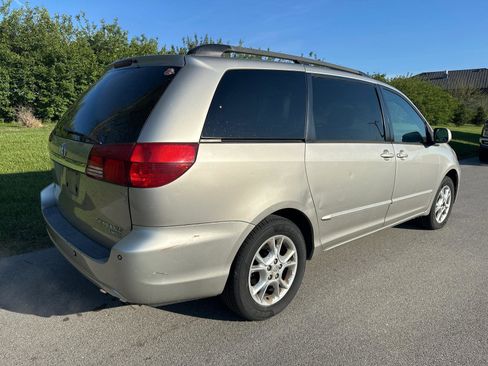 Used 2005 Toyota Sienna XLE Limited image 3