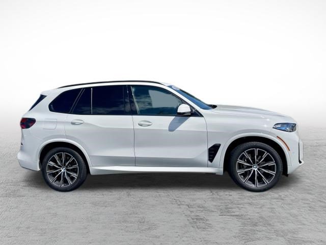 Used 2024 BMW X5 xDrive40i w/ M Sport Package AWD/4WD image 4