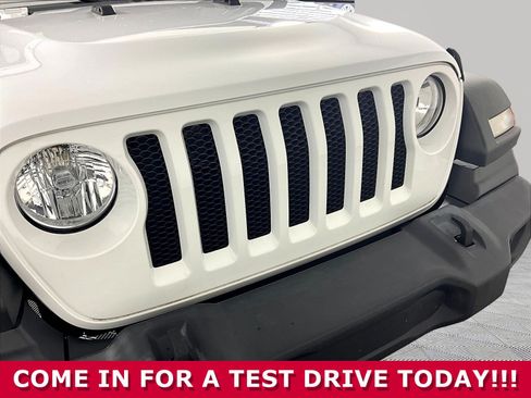 Used 2021 Jeep Wrangler Sport AWD/4WD image 26