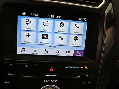 Used 2018 Ford Explorer Limited image 17