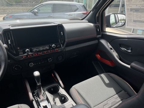 New 2025 Nissan Frontier PRO-4X image 19