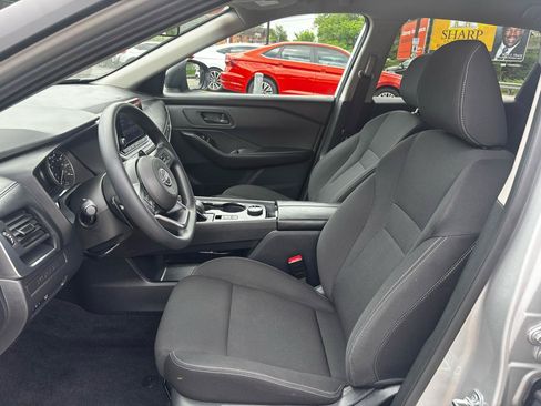 Used 2024 Nissan Rogue S AWD/4WD image 13