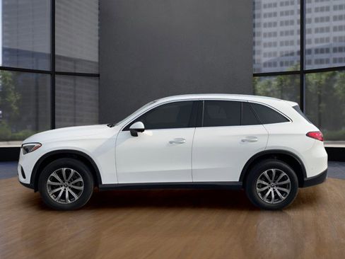 Used 2024 Mercedes-Benz GLC 300 image 2