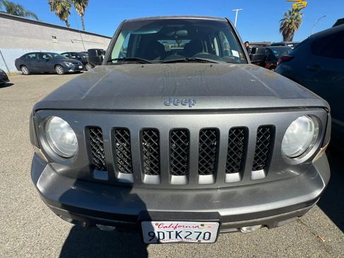 Used 2014 Jeep Patriot Sport image 2