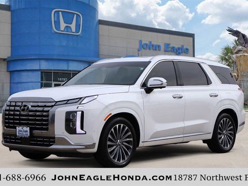 Used 2024 Hyundai Palisade Calligraphy image 1