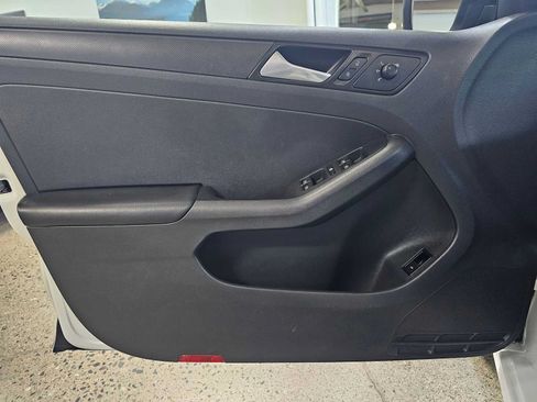 Used 2015 Volkswagen Jetta S FWD image 20