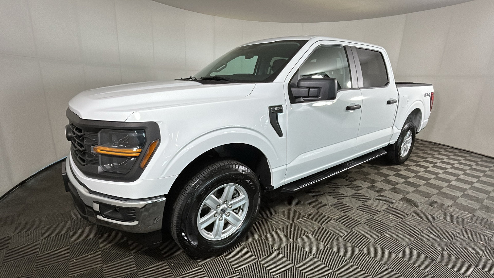 Used 2024 Ford F150 XL w/ Equipment Group 103A High AWD/4WD image 7