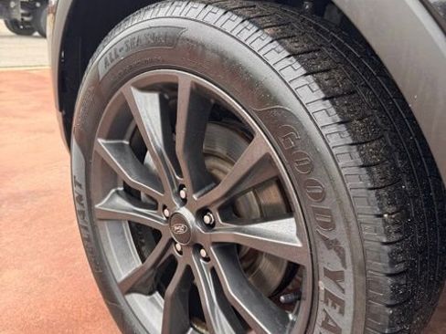 Used 2019 Ford Explorer XLT w/ XLT Sport Appearance Package image 20