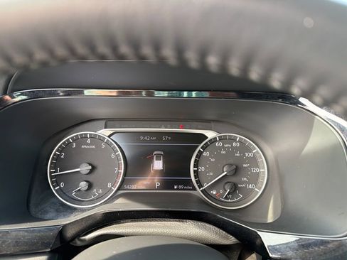 Used 2024 Nissan Pathfinder SV image 17