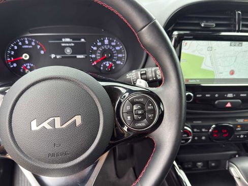 Certified 2022 Kia Soul Turbo FWD image 17