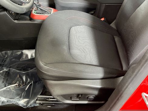 Used 2022 Jeep Renegade Trailhawk AWD/4WD image 19