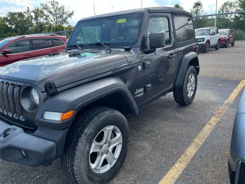 Used 2020 Jeep Wrangler Sport AWD/4WD image 7