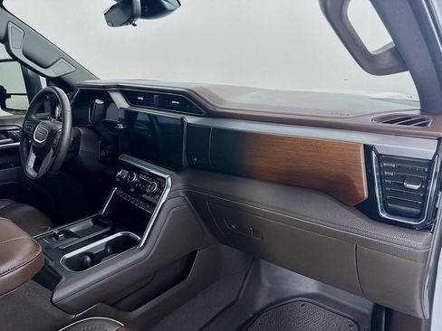 Used 2024 GMC Sierra 3500 Denali w/ Denali Reserve Package image 30