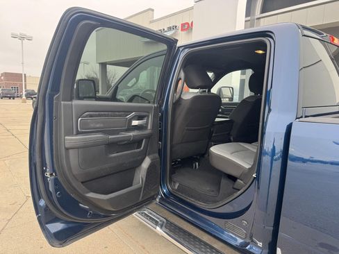 Used 2024 RAM 2500 Big Horn w/ Bed Utility Group image 9