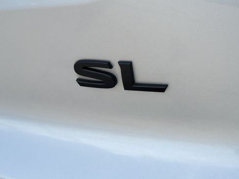 Used 2024 Nissan Pathfinder SL w/ Black Appearance Package FWD image 31